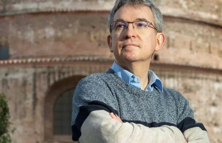 Investiga los pasos de Julio César