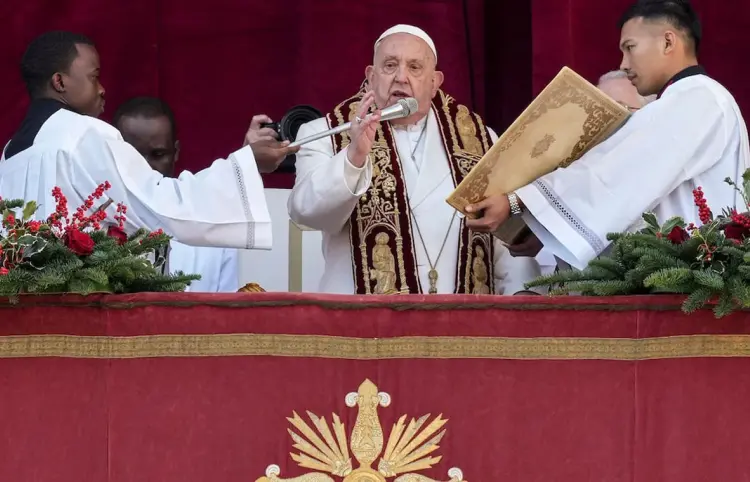 Iglesia italiana abre puertas a sacerdotes homosexuales