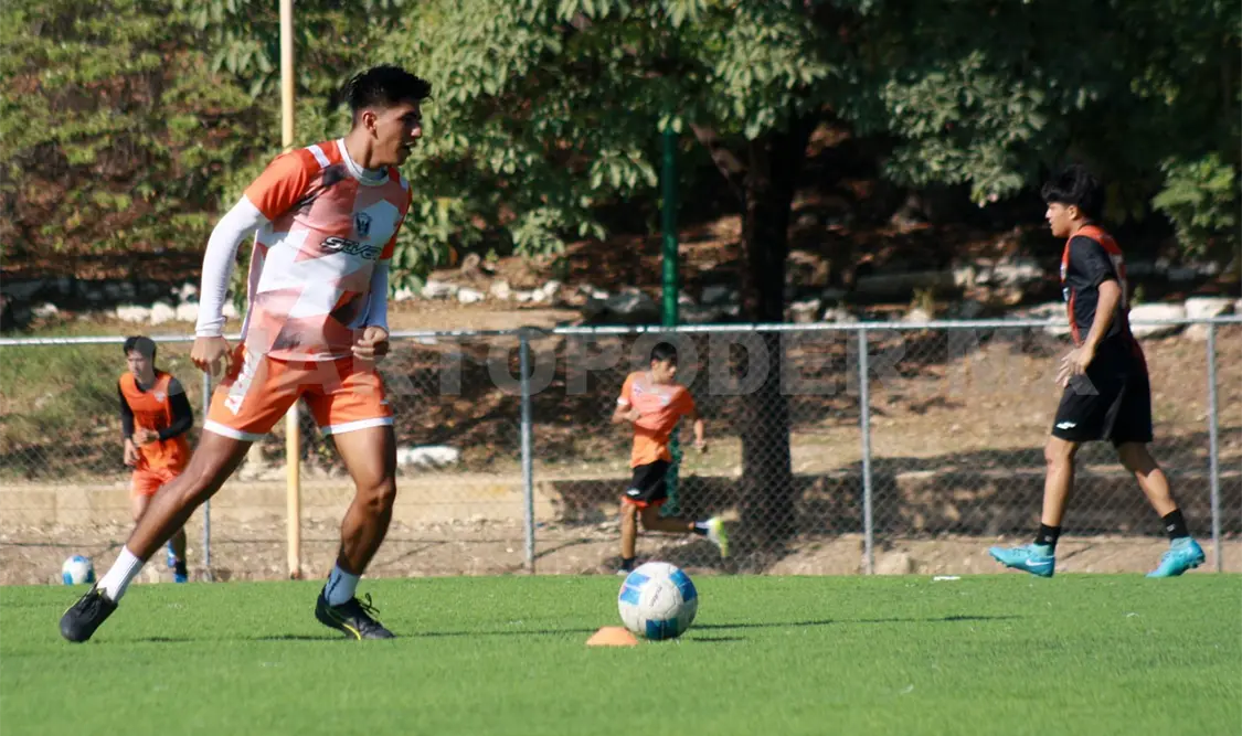 Lechuzas UPGCH intensifica su preparación