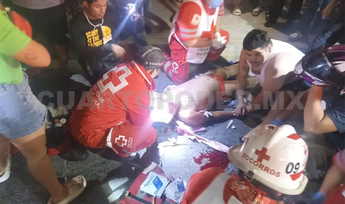 Lo embiste patrulla y termina grave