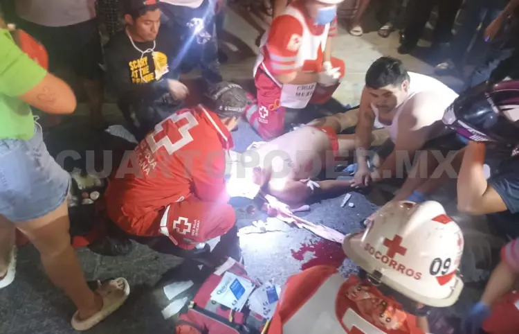 Lo embiste patrulla y termina grave