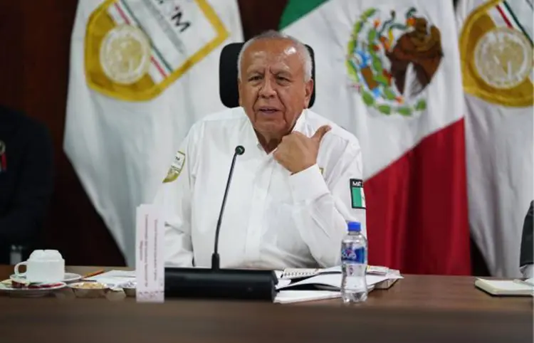 Pide Garduño "deconstrucción integral" del INM