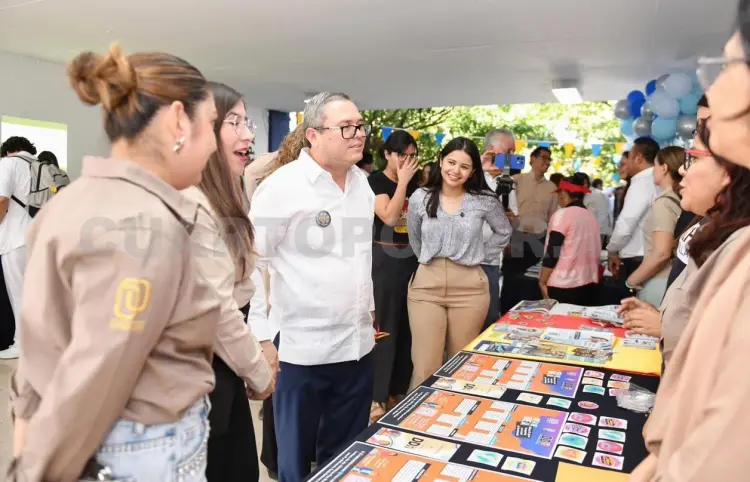 Asiste el rector Oswaldo Chacón al Unach Fest