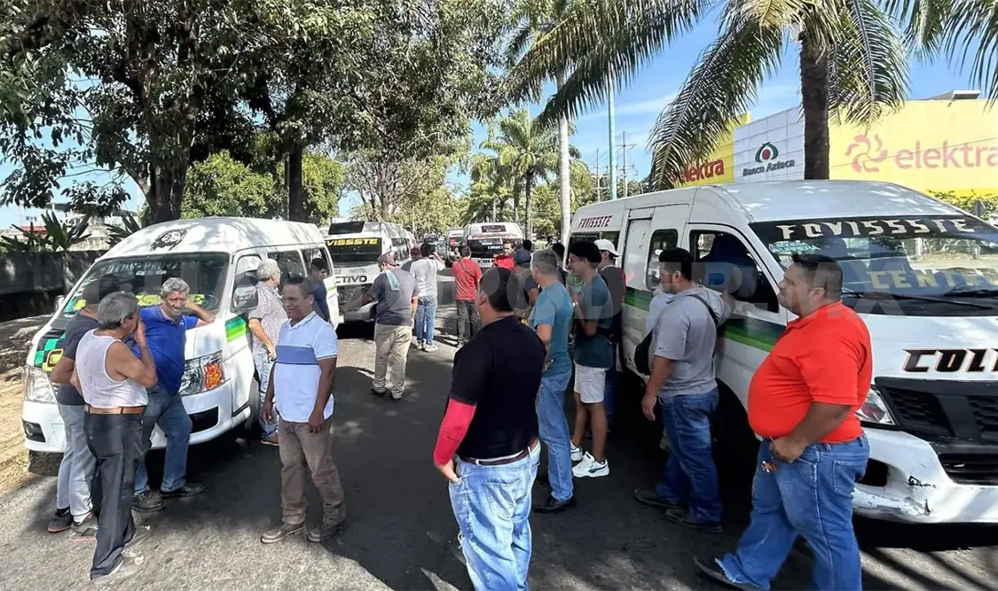 Protestan por operaciones de combis irregulares