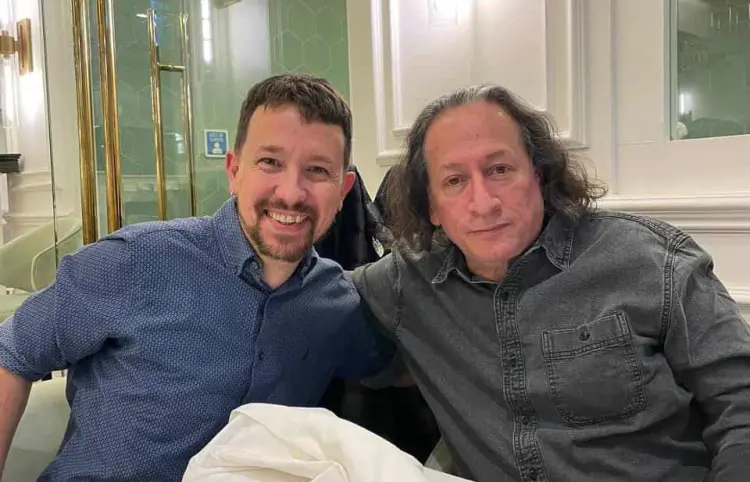 Intercambian visiones Antonio Santos y Pablo Iglesias