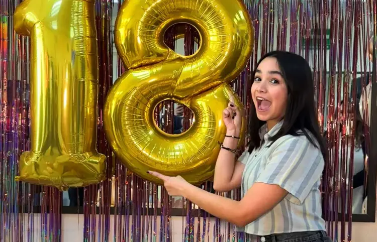 Celebran cumpleaños de Karla Gaytán