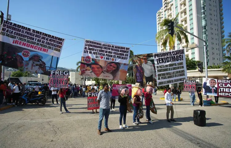 Maestros piden atender demandas laborales