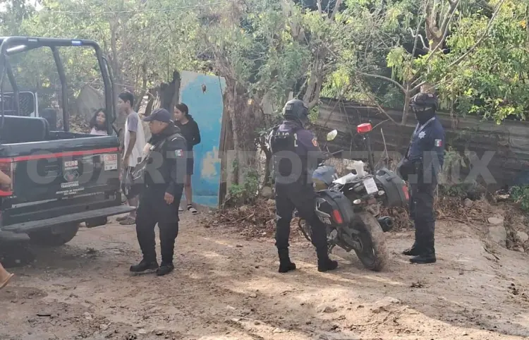 Hallan arma hechiza en camino de terracería