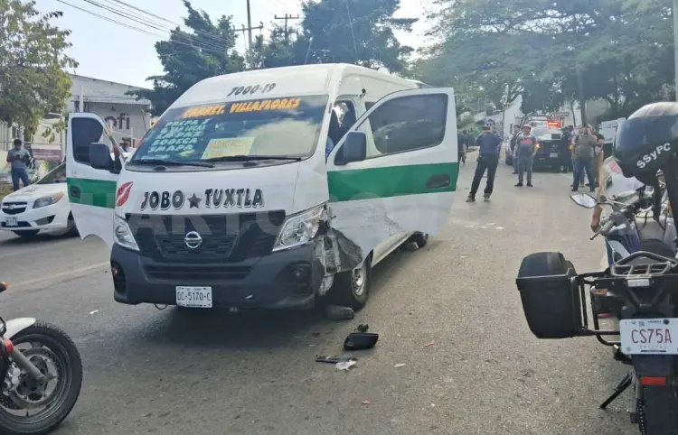 Falla en los frenos causa colisión de pipa y colectivo