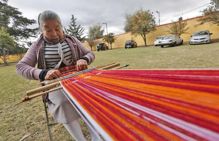 Telar de cintura: un arte otomí que rompe fronteras