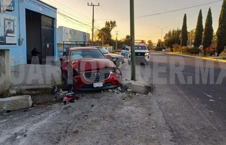 Mujer se accidenta y se da a la fuga