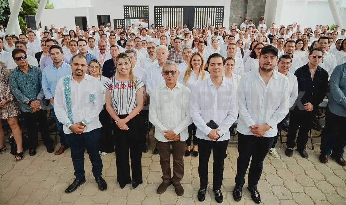 Realizan donación de equipo de cómputo al Cecytech