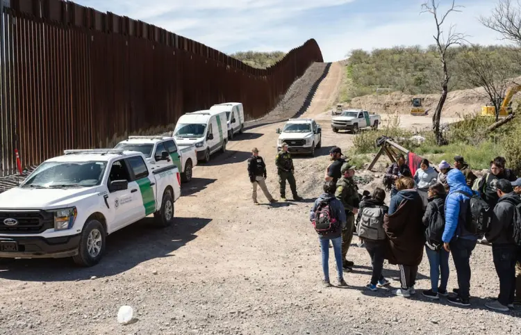 Cruces en frontera disminuyeron 78 %