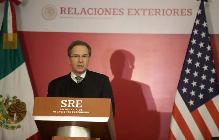 Con equipo de Trump hay conversaciones estratégicas