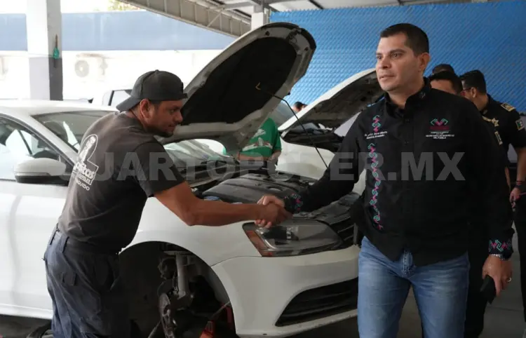 Recorre secretario Dirección y Talleres Generales "Fortaleza"