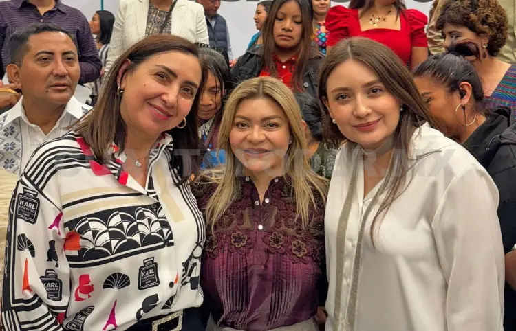 Asiste edil a firma de Mandato para Desayunos Escolares