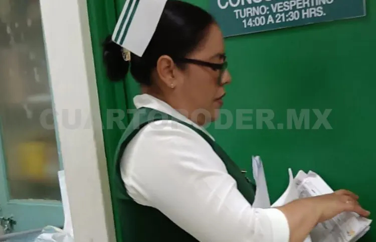 Denuncian a personal de centro de salud