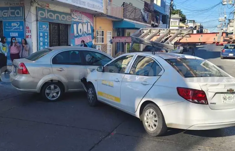 No respeta el "UnoXUno" y termina chocando