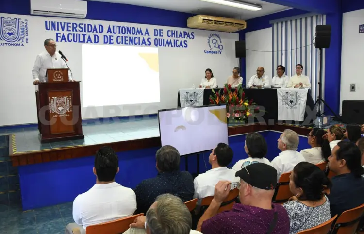 Director de Facultad de Medicina rinde informe