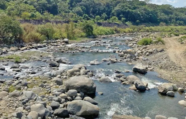 Ríos de la costa en muy bajos niveles por estiaje