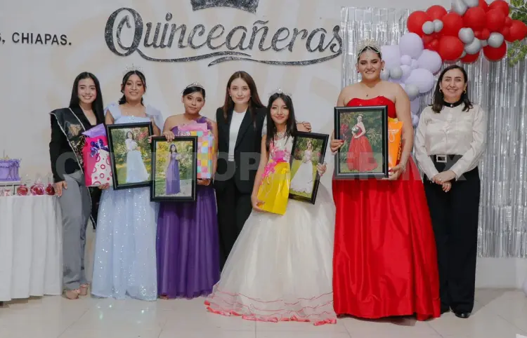 Ayuntamiento y DIF Municipal celebran XV años de jóvenes
