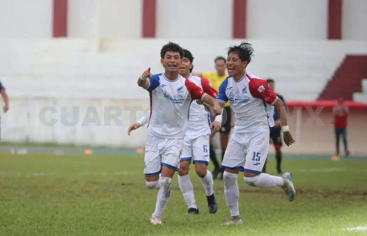 Estudiantes le quita el invicto al líder