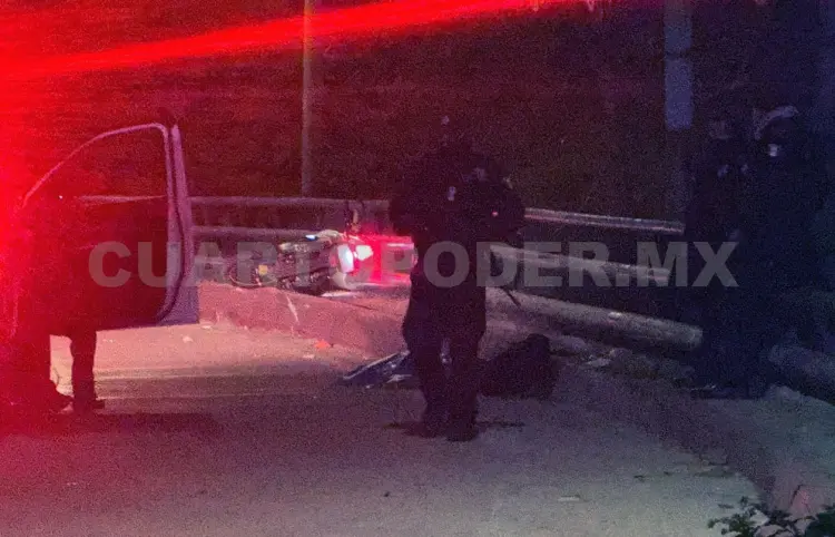 Muere motorista al estamparse en El Trébol