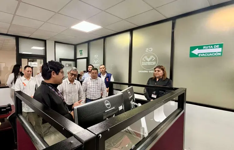 La Secretaría de Seguridad del Pueblo brinda un recorrido para mostrar el funcionamiento del C5 a directivos del CECyTECH