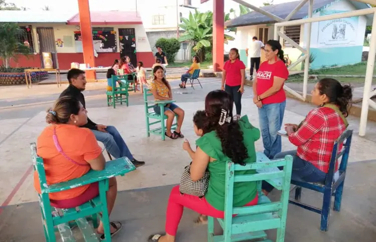 Realizan docentes y estudiantes de la UNACH UVD sobre manejo de las emociones y salud mental en primarias de Tapachula