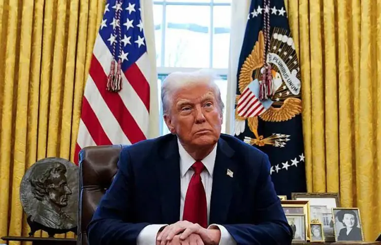 Trump confirma aranceles de 25 % a México y Canadá