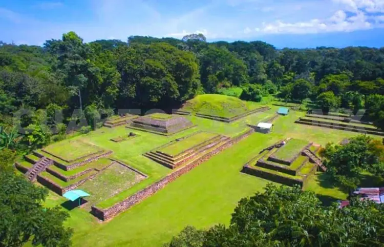 Zona arqueológica de Izapa, en el abandono