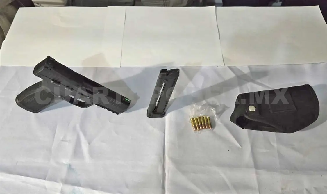 Investigan a dos por portar arma sin licencia