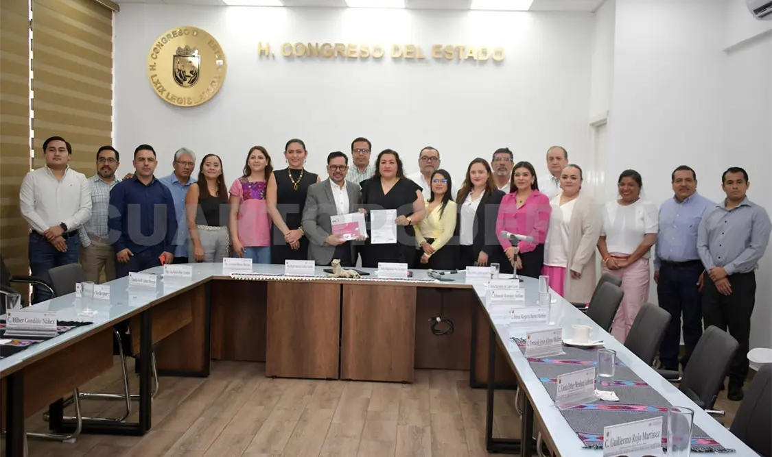 Reciben propuestas de reformas a la Ley Electoral