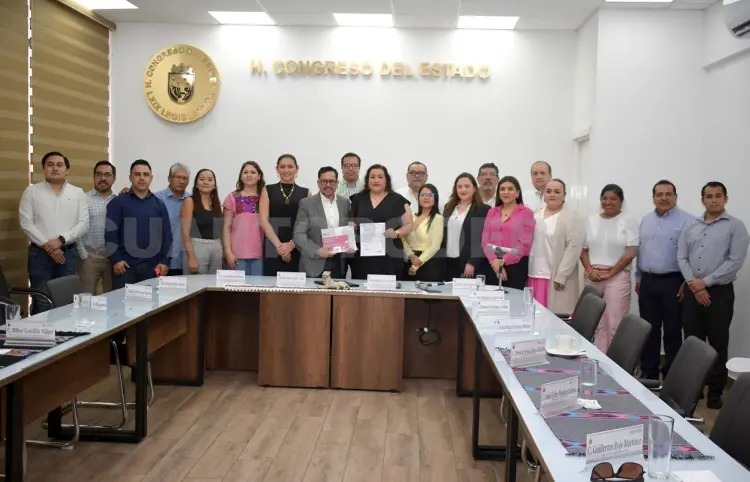 Reciben propuestas de reformas a la Ley Electoral