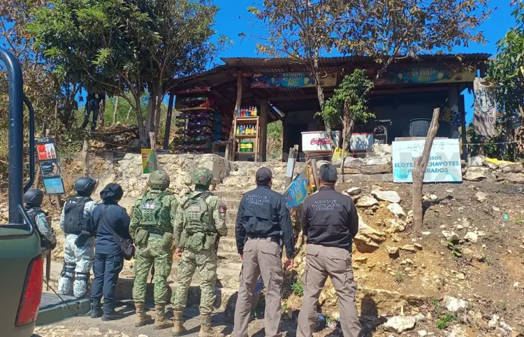 Elementos de la FGR ejecuta cateo por venta de huachicol