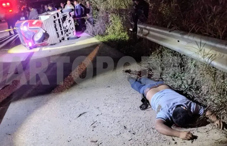 Pierde la vida al volcar con su Pochimóvil