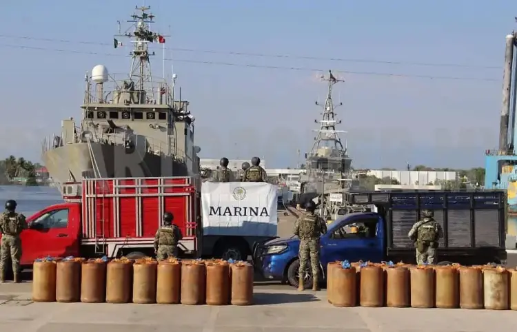 Armada asegura combustible de contrabando