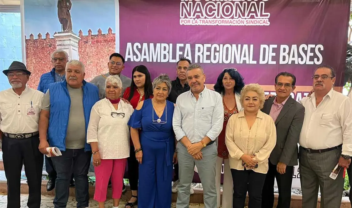 Maestros y liderazgos sindicales en  reunión regional rumbo a la Segunda Asamblea Nacional de Bases. Cortesía