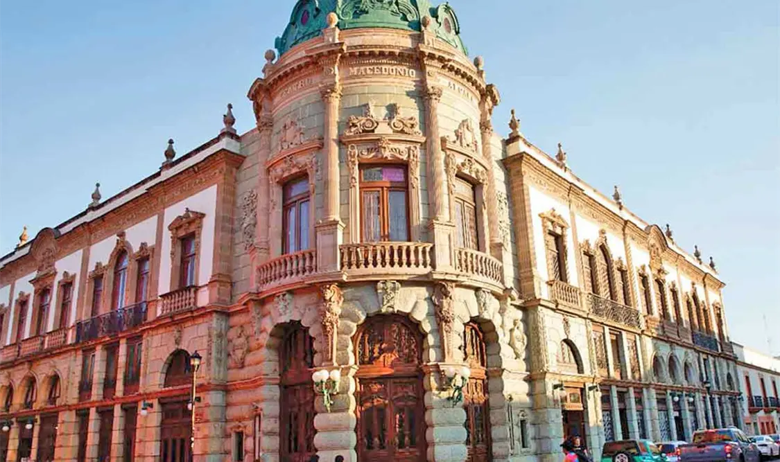 El teatro Macedonio Alcalá, en Oaxaca, uno de los espacios culturales que serán recuperados. Cortesía