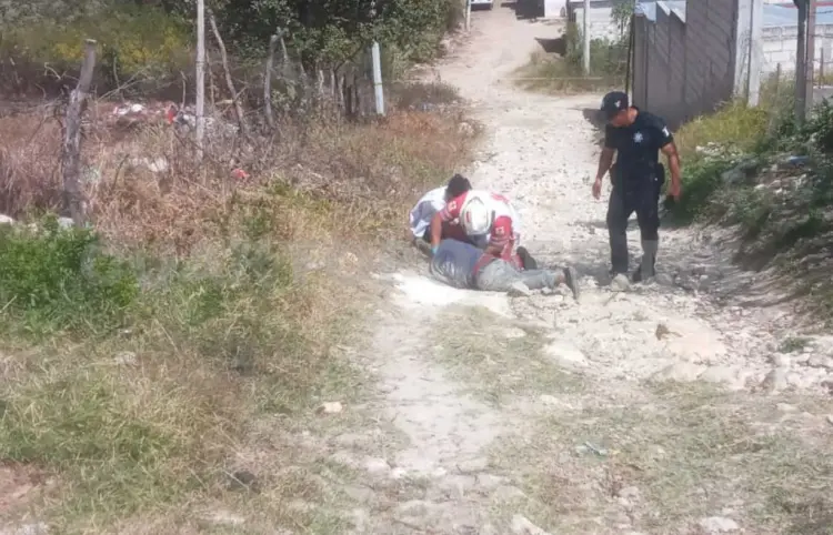 Se desnuca al sufrir una caída en terracería