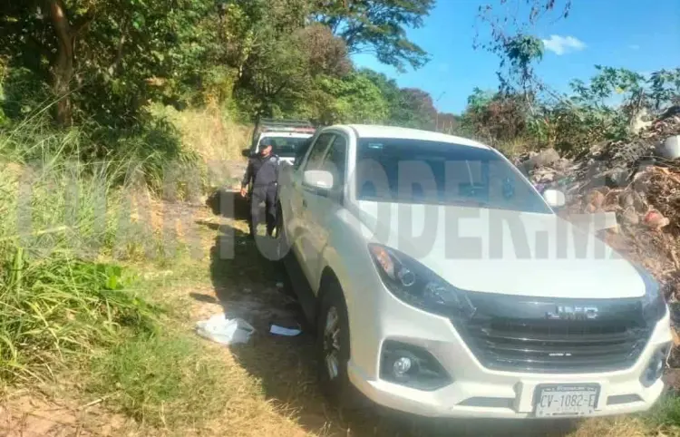 Roban, desvalijan y abandonan una camioneta