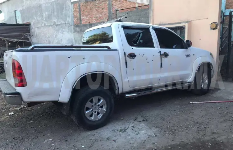Rafaguean una camioneta en camino a La Pita