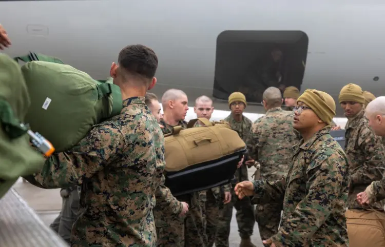Tropas estadounidenses llegan a Guantánamo