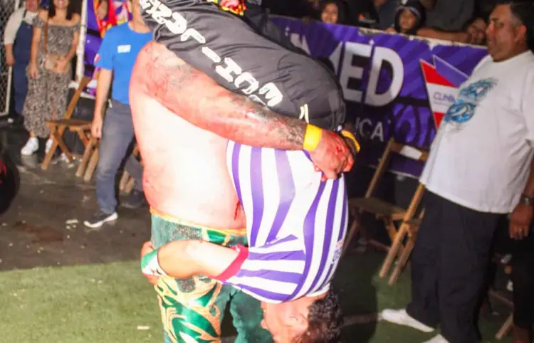 Máscara Sagrada Jr. protagoniza un combate épico