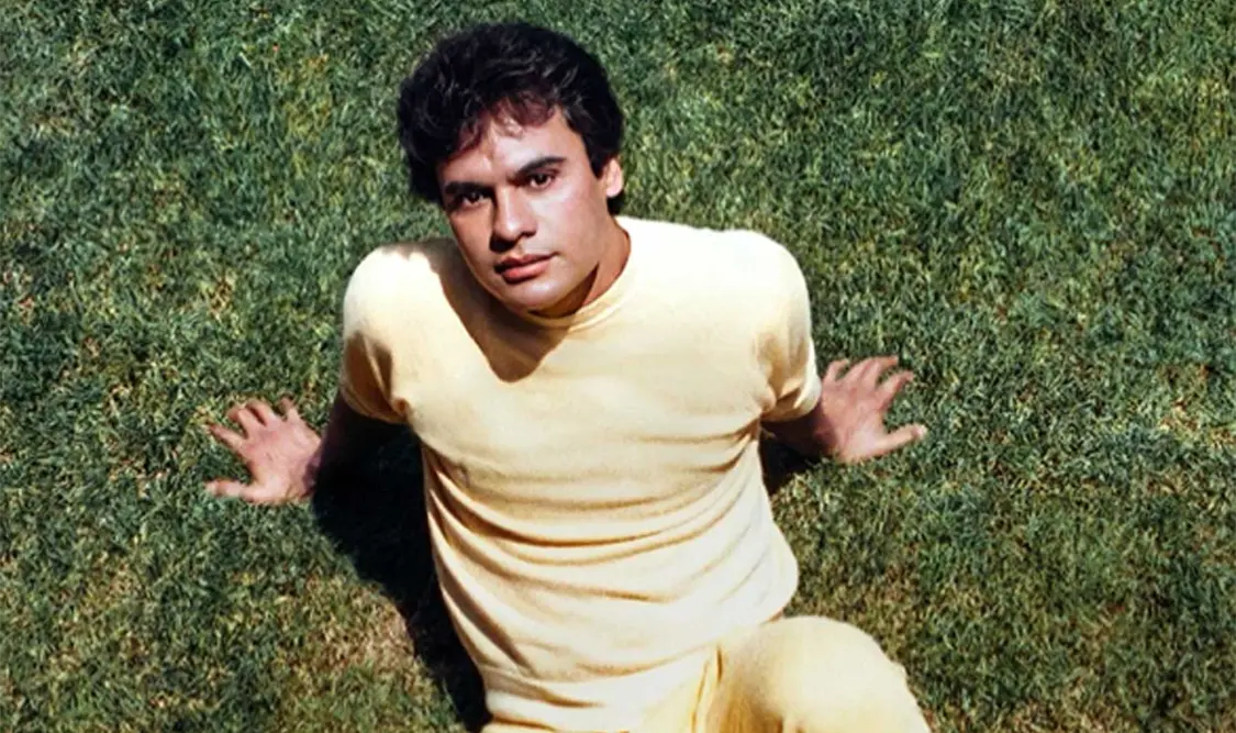 Netflix hará documental de Juan Gabriel