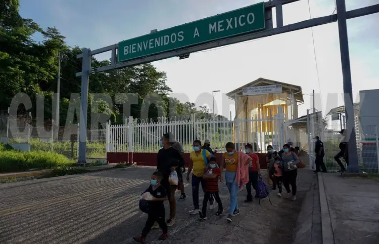 Critican el programa Quédate en México