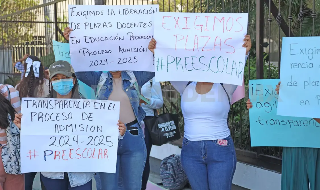 Exigen liberación de plazas para normalistas
