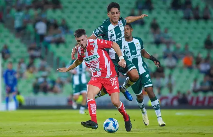 Necaxa y Santos quieren respirar