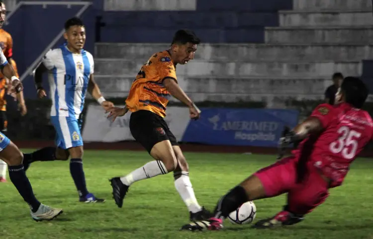 Polémico empate en Playa del Carmen
