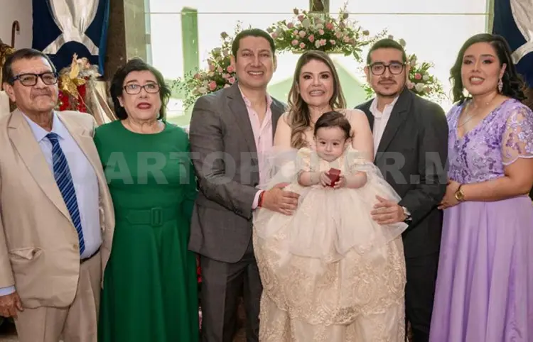 María José celebró su bautizo